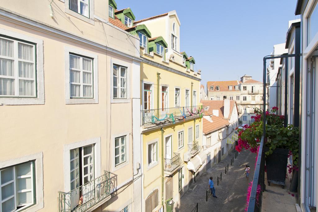 Bairrus Lisbon Apartments - Graca 객실 사진